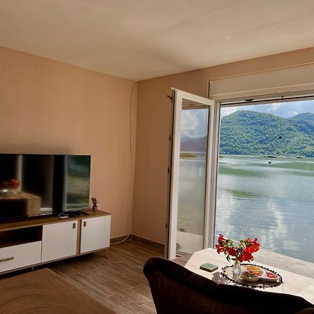 Lakeside Harmony Apartment Golubovci Экстерьер фото