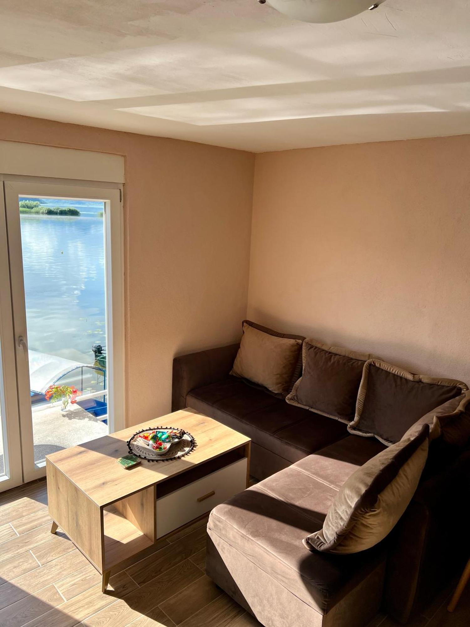 Lakeside Harmony Apartment Golubovci Экстерьер фото