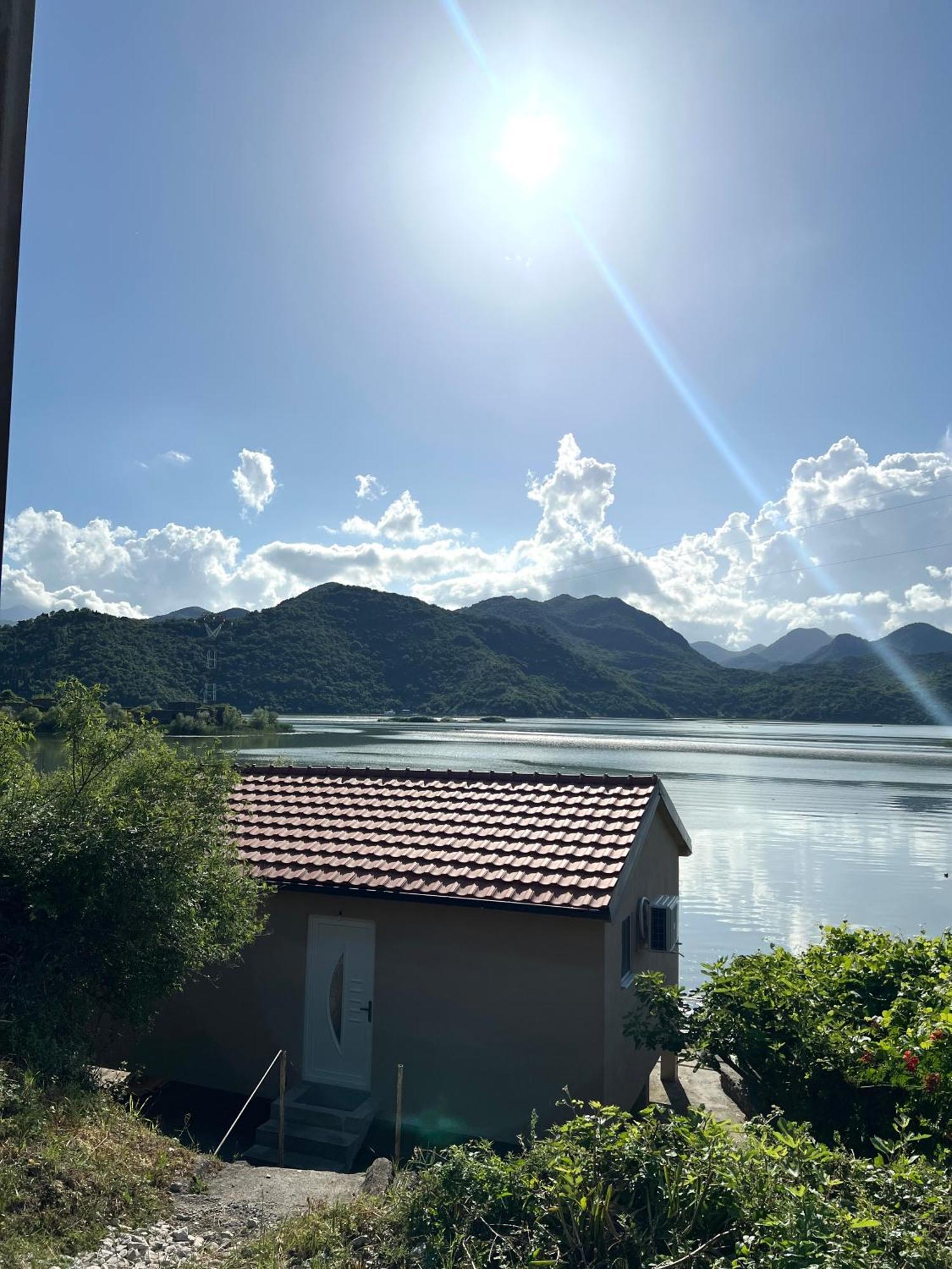 Lakeside Harmony Apartment Golubovci Экстерьер фото